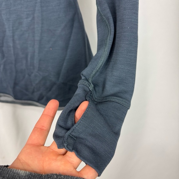 Nike Wool Blend Base Layer Long Sleeve Hooded Shirt 1/4 Snap Sz XS Navy/Grey - Picture 2 of 11